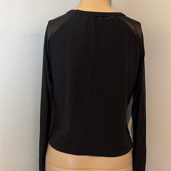 Top - Picture 3 of 3